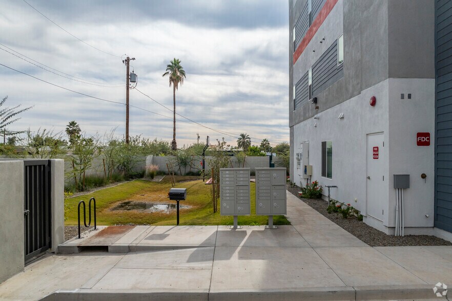 More Photos Of 3021 W Williams Dr, Phoenix Apartments For Sale