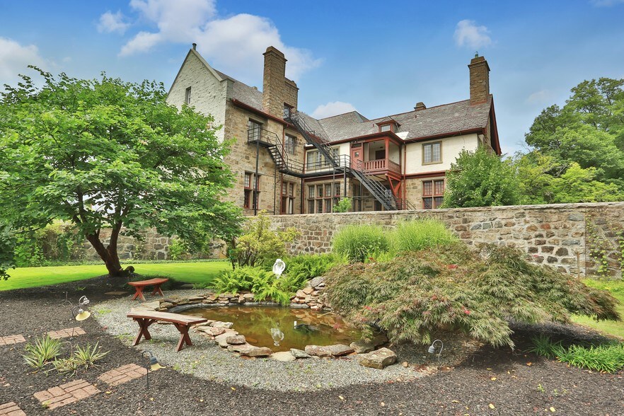 More Photos Of 150 Sister Servants Ln, Sloatsburg Lodge Meeting Hall For Sale