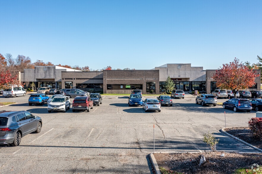 More Photos Of 1 Ethel Rd, Edison Office For Sale