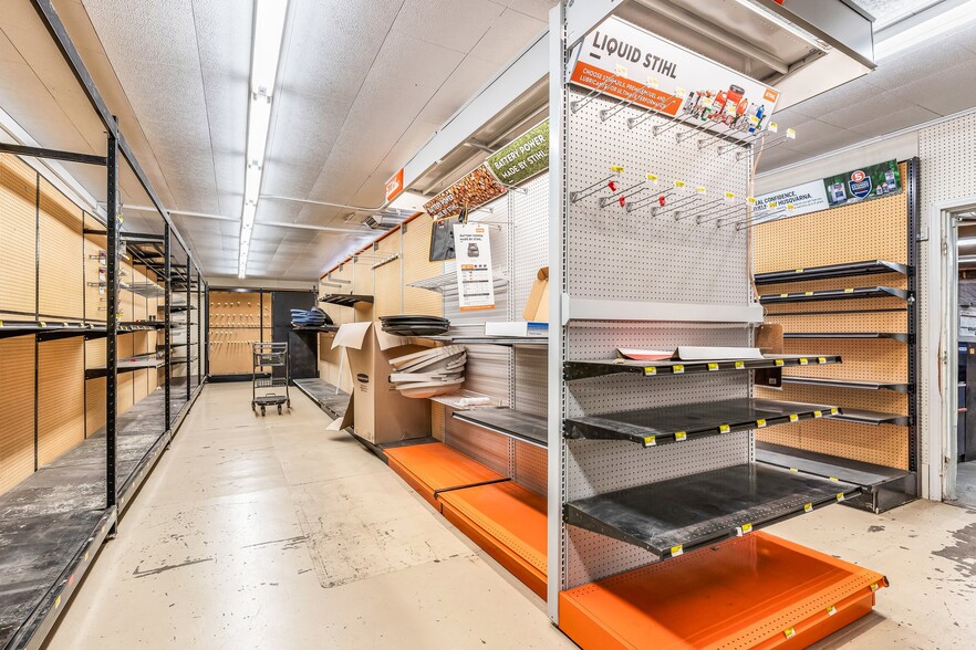 More Photos Of 1630 E Main St, Canon City General Retail For Sale