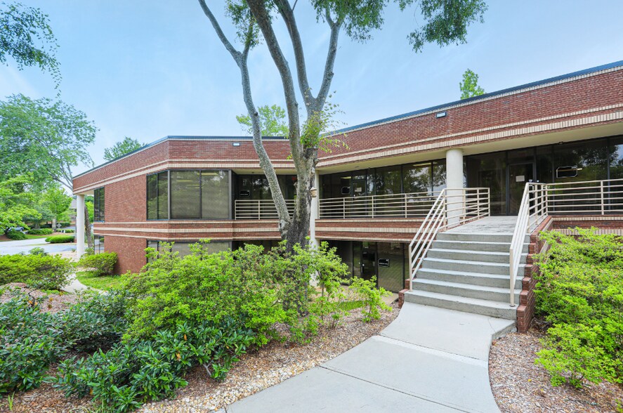 More Photos Of 5880 Live Oak Pkwy, Norcross Medical For Lease