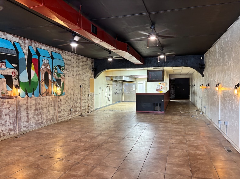 Primary Photo Of 158 Crogan St, Lawrenceville General Retail For Sale