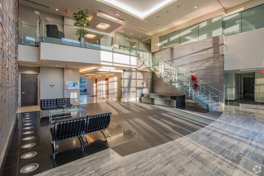 More Photos Of 1860 N 95th Ln, Phoenix Office For Lease