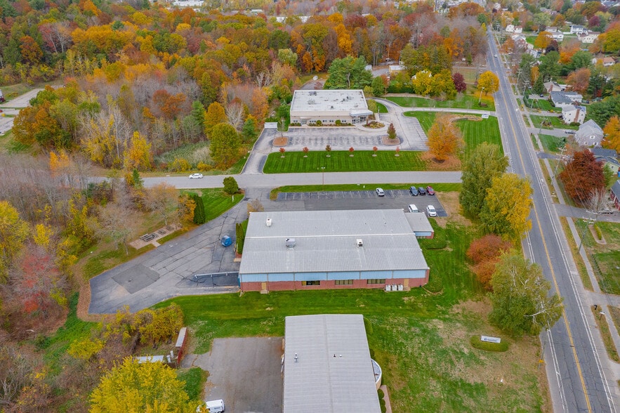 More Photos Of 1094 Suffield St, Agawam Light Manufacturing For Sale