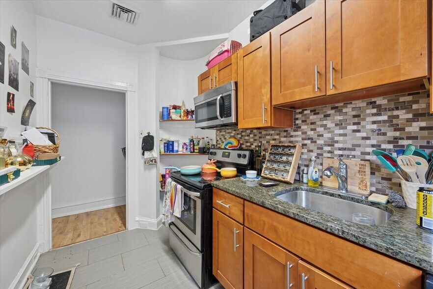More Photos Of 222 Buckingham Pl, Philadelphia Apartments For Sale
