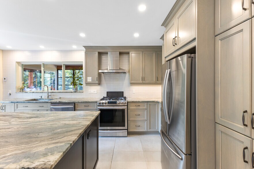 More Photos Of 57 Rue Allan, Brownsburg-chatham Apartments For Sale