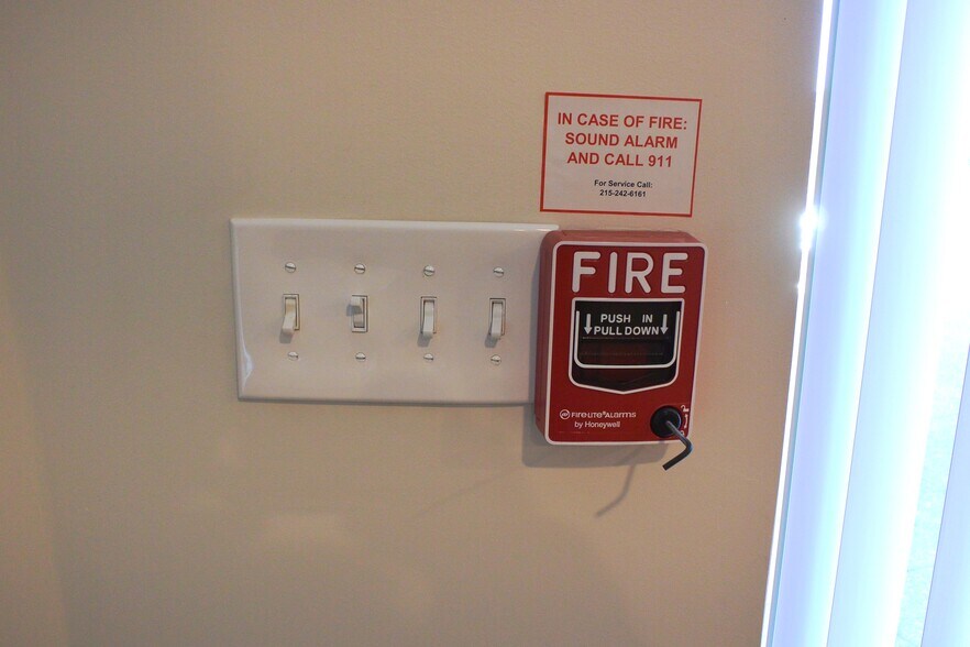 More Photos Of 7402 Drexel Rd, Philadelphia Storefront Retail Residential For Lease