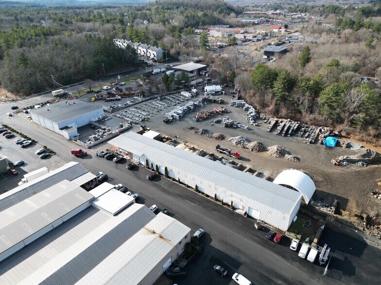 More Photos Of 896 Boston Post Rd, Marlborough Unknown For Lease