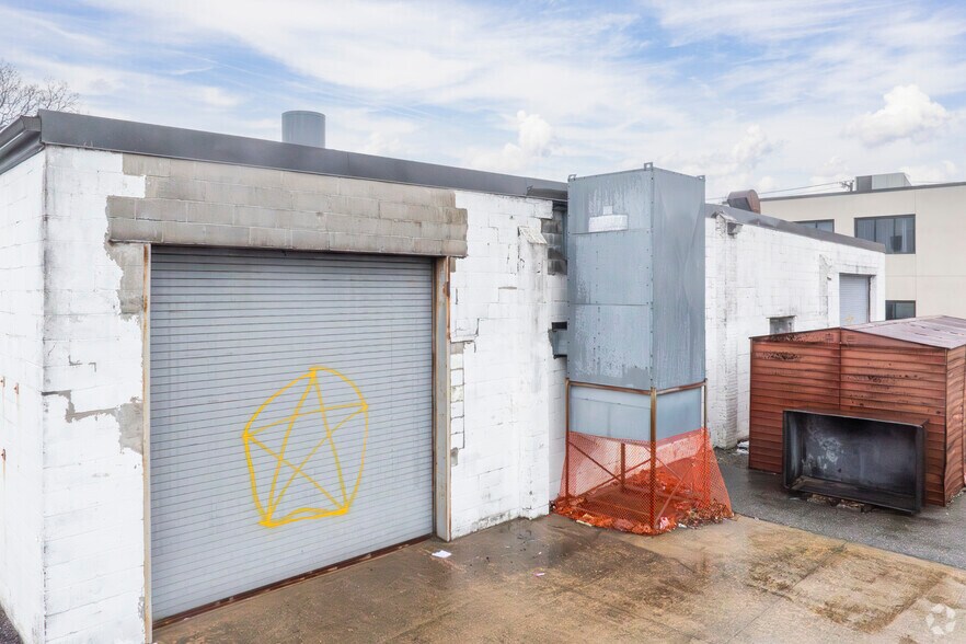 More Photos Of 409 Bayview Ave, Amityville Warehouse For Sale