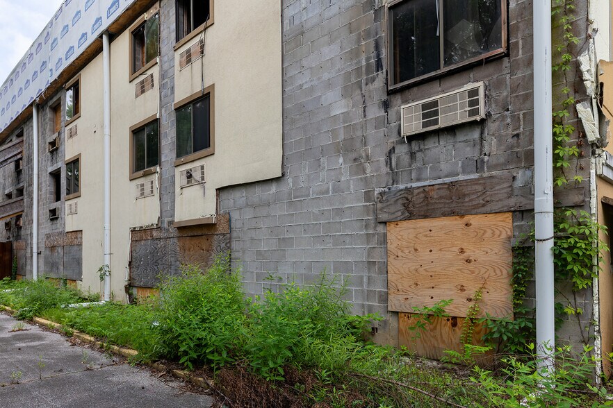 More Photos Of 6020 Shelby Oaks Dr, Memphis Hotel For Sale
