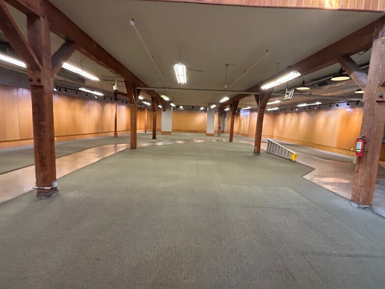 More Photos Of 306 W Lawrence St, Eugene Storefront Retail Office For Sale