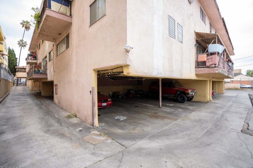More Photos Of 1125 S Westmoreland Ave, Los Angeles Apartments For Sale