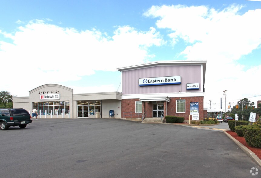 More Photos Of 72 Loring Ave, Salem Freestanding For Lease