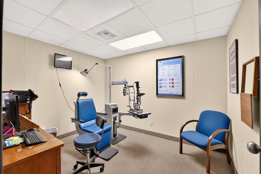More Photos Of 6717 NW 11th Pl, Gainesville Medical For Lease