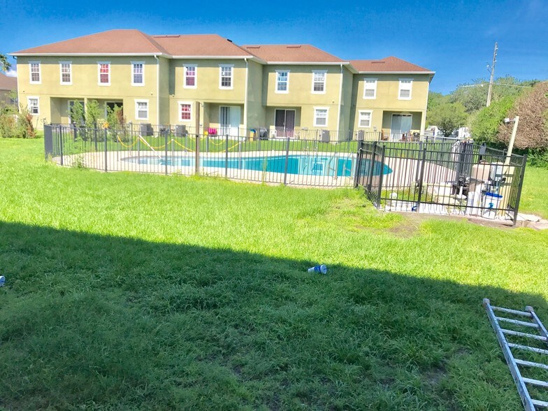 More Photos Of 1800 Bassinger St, Kissimmee Apartments For Sale