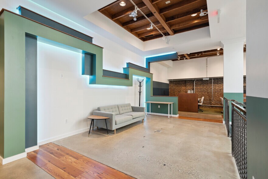 More Photos Of 4230 Main St, Philadelphia Restaurant For Sale