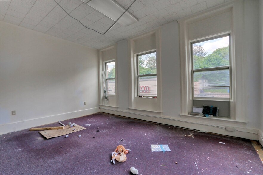 More Photos Of 59 N Main St, Liberty Loft Creative Space For Sale