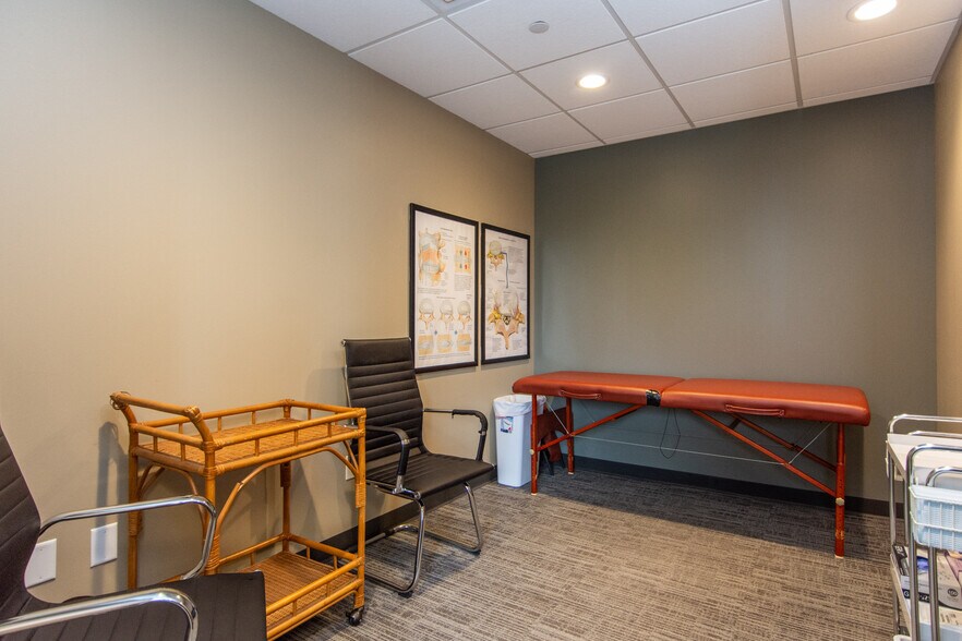 More Photos Of 7300 France Ave S, Edina Medical For Lease