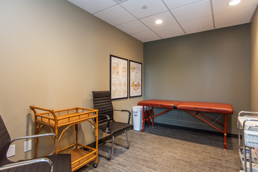 More Photos Of 7300 France Ave S, Edina Medical For Sale