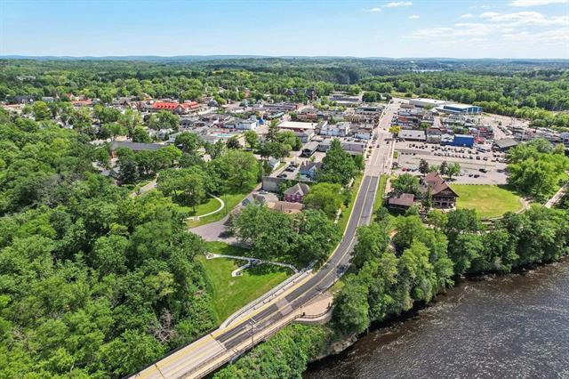 More Photos Of 926 River Rd, Wisconsin Dells Hotel For Sale