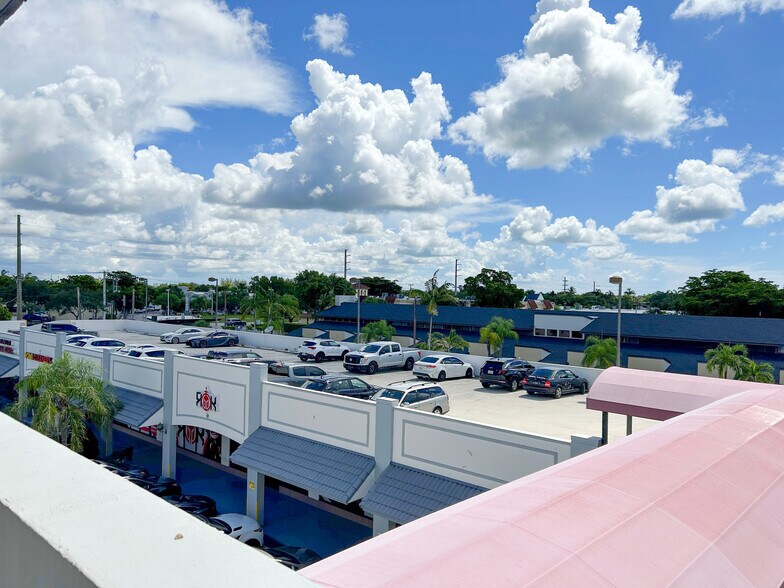 More Photos Of 15315-15327 S Dixie Hwy, Palmetto Bay Unknown For Lease