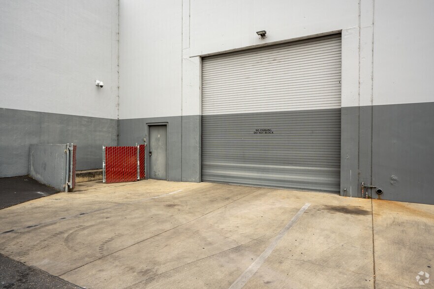 More Photos Of 350 Coral St, Santa Cruz Warehouse For Lease