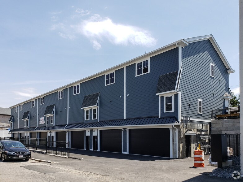 More Photos Of 42 Felton St, Waltham Warehouse For Lease