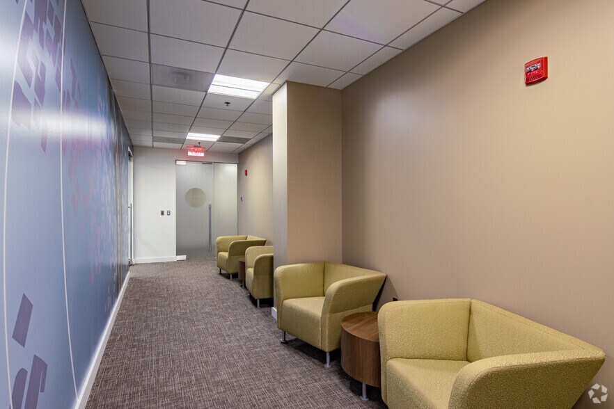 More Photos Of 1801 Research Blvd, Rockville Unknown For Lease