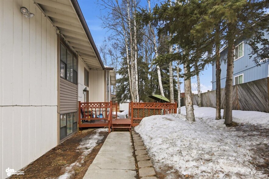More Photos Of 12521 Tanada Loop, Anchorage Multifamily For Sale
