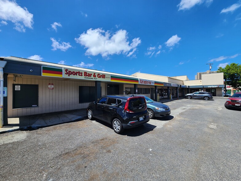 Primary Photo Of 909 Kapahulu Ave -, Honolulu Unknown For Lease