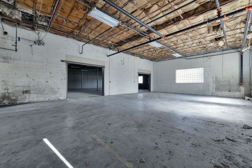 More Photos Of 2455 Harrisburg Pike, Grove City Warehouse For Sale