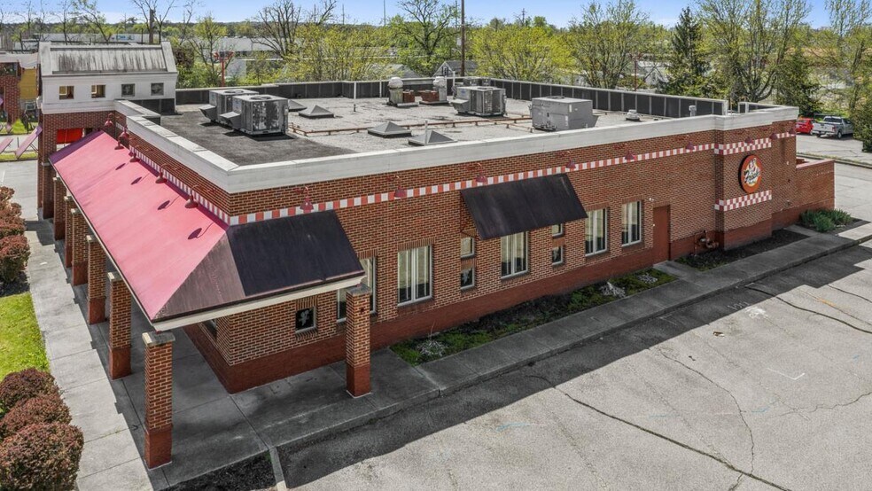 More Photos Of 2949 Dixie Hwy, Hamilton Restaurant For Sale