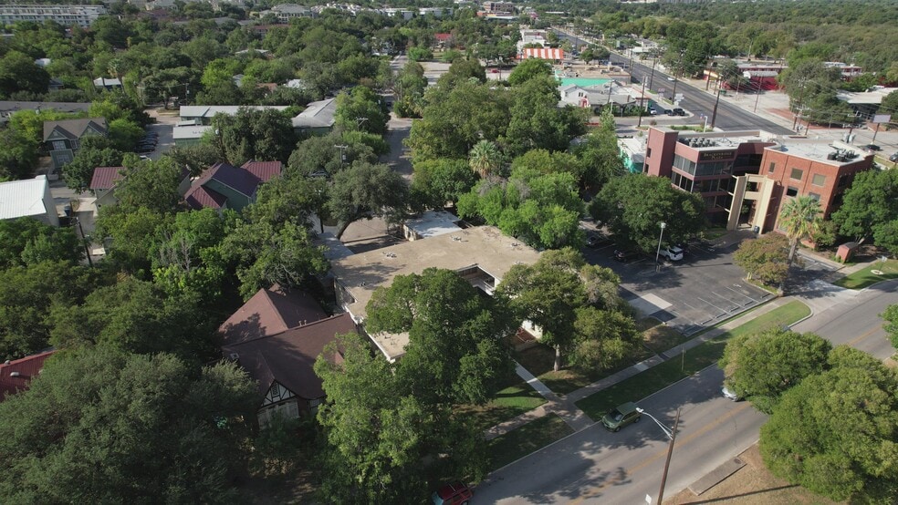 Primary Photo Of 118 Funston Pl, San Antonio Apartments For Sale
