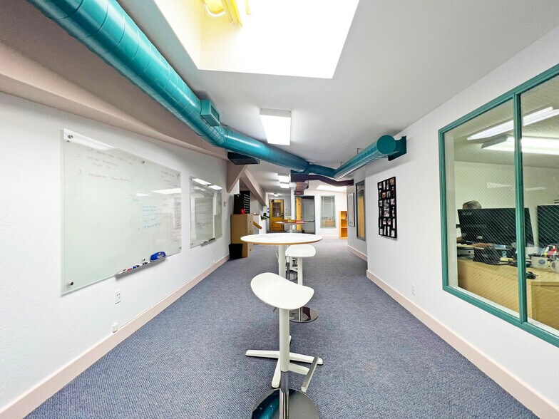 More Photos Of 104 W Anapamu St, Santa Barbara Office For Lease