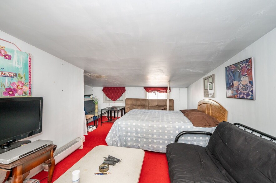 More Photos Of 6017-6019 Vine St, Cincinnati General Retail For Sale