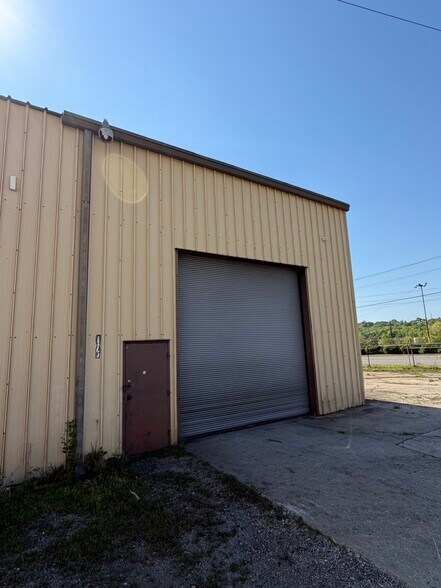 More Photos Of 3323 33rd Pl N, Birmingham Manufacturing For Lease