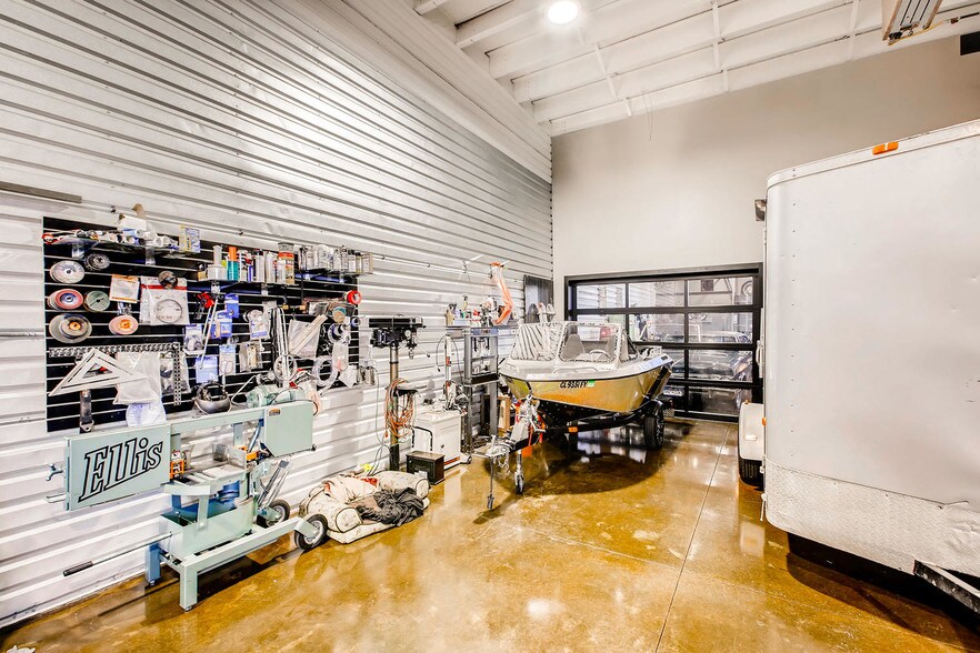 More Photos Of 9337 Commerce Center St, Highlands Ranch Showroom For Sale