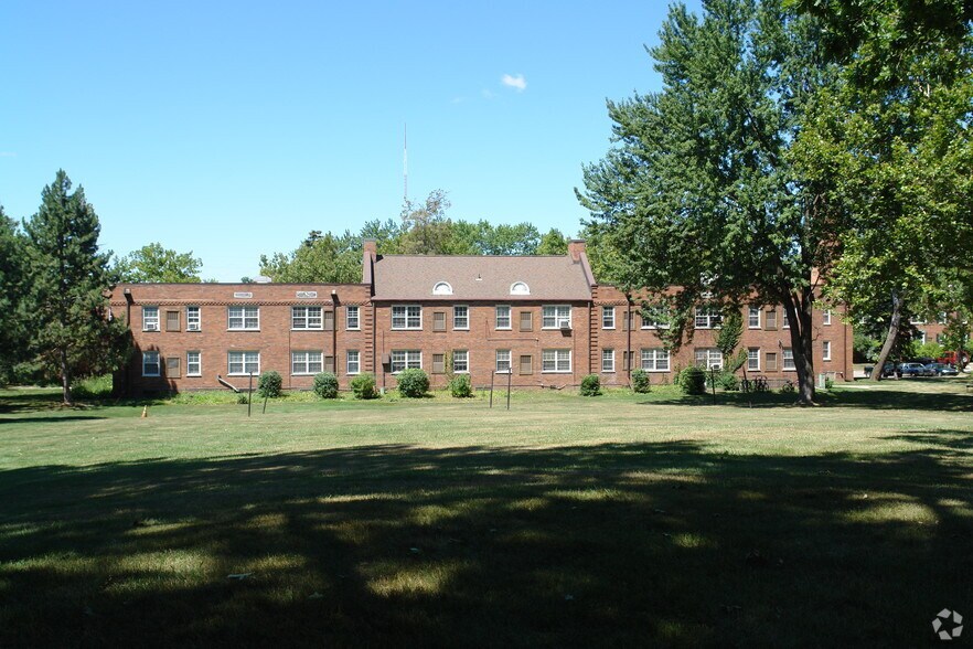 More Photos Of 1315 Westview Ave, East Lansing Apartments For Sale