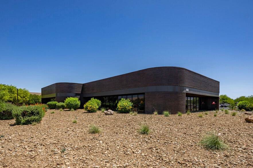 More Photos Of 14455 N Hayden Rd, Scottsdale Light Distribution For Sale