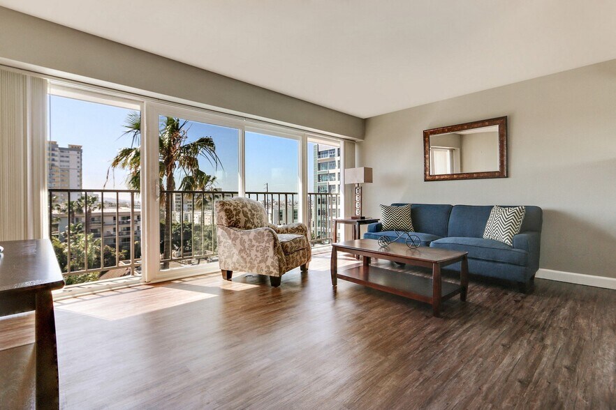 More Photos Of 415-425 Washington Blvd, Marina del Rey Apartments For Lease