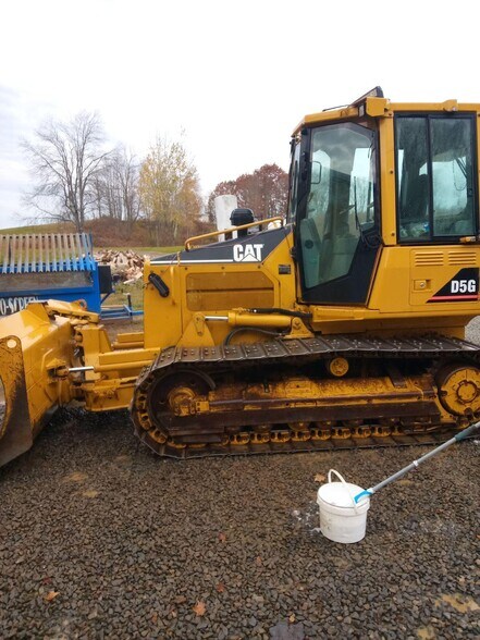 More Photos Of 224 Michael Ln, New Berlin Racetrack For Sale