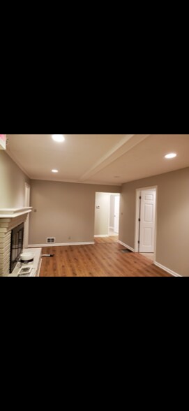 More Photos Of 11075 State Bridge Rd, Alpharetta Office For Lease