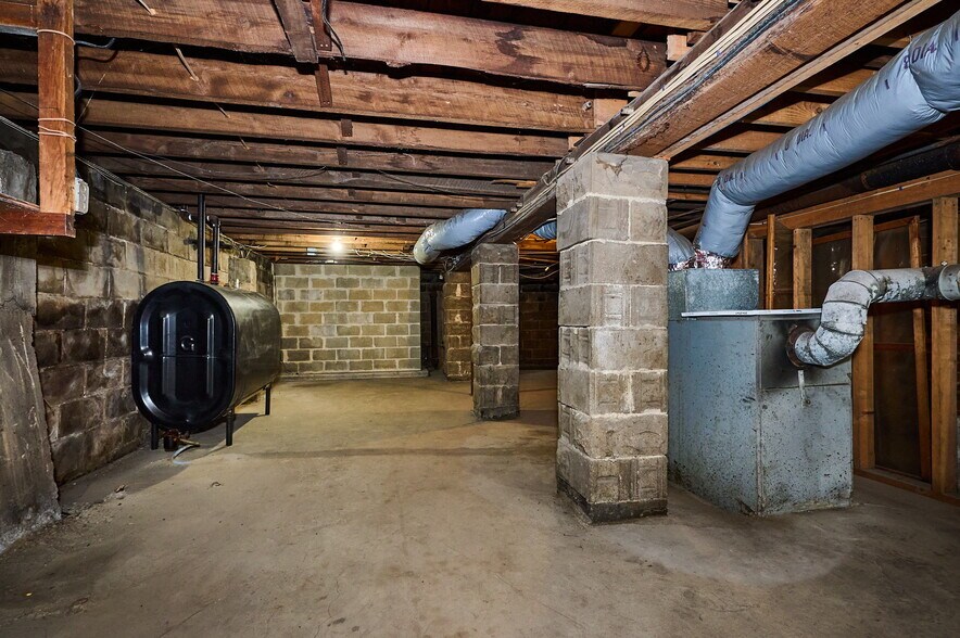 More Photos Of 42-44 Pleasant St, Easthampton Storefront Retail Residential For Sale