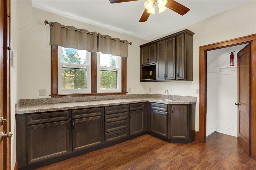 More Photos Of 27 S 34th St, Camp Hill Office For Lease