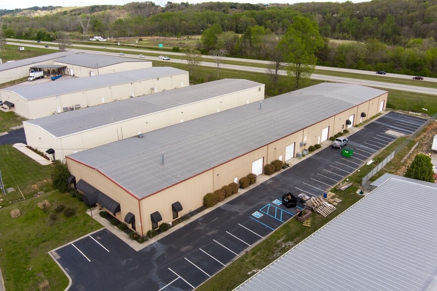 More Photos Of 8408 Gulf View Dr, Soddy Daisy Warehouse For Lease