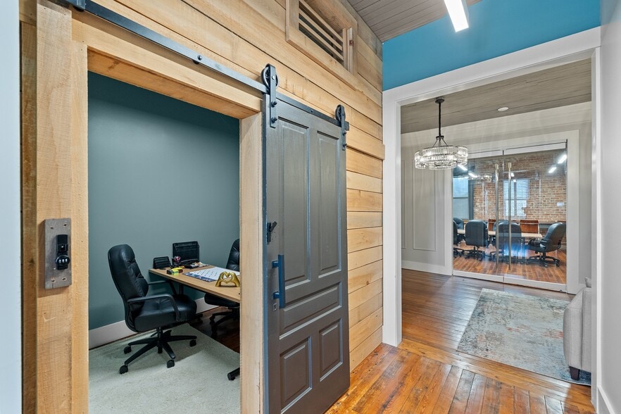 More Photos Of 2/4 N Main Street, Franklinton Storefront Retail Office For Lease