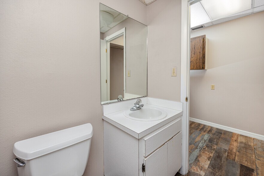 More Photos Of 6449 38th Ave, Saint Petersburg Medical For Lease