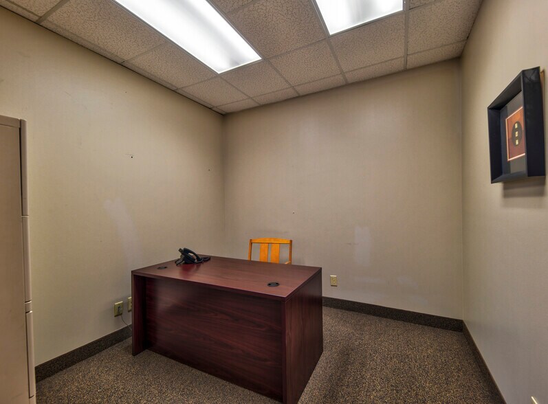 More Photos Of 6210 N Belt Line Rd, Irving Office For Lease