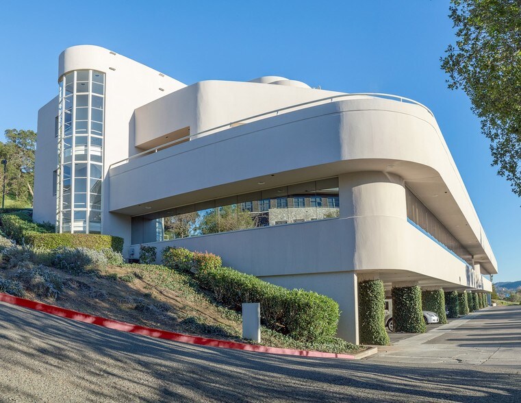 More Photos Of 7200 Redwood Blvd, Novato Office For Lease