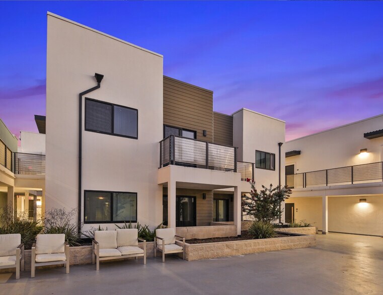 More Photos Of 1300 W Mission Blvd, Pomona Apartments For Sale